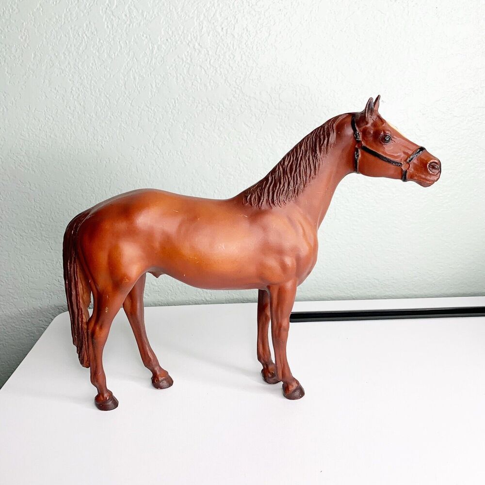 Vintage Breyer Traditional‎ Man O War Horse Standing Brown 11 x 9.25